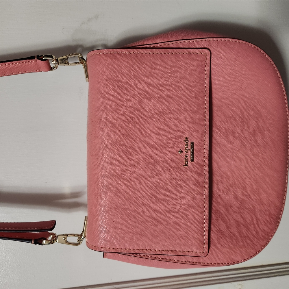 Kate Spade Pink Crossbody Bag with Smooth Leather and Medium Size